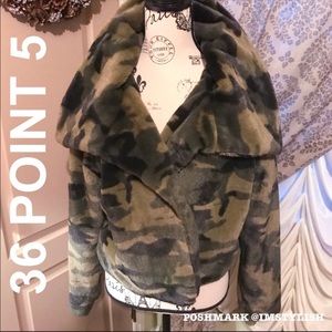🆕 36Point5 Camo Faux Fur Cropped Jacket Coat